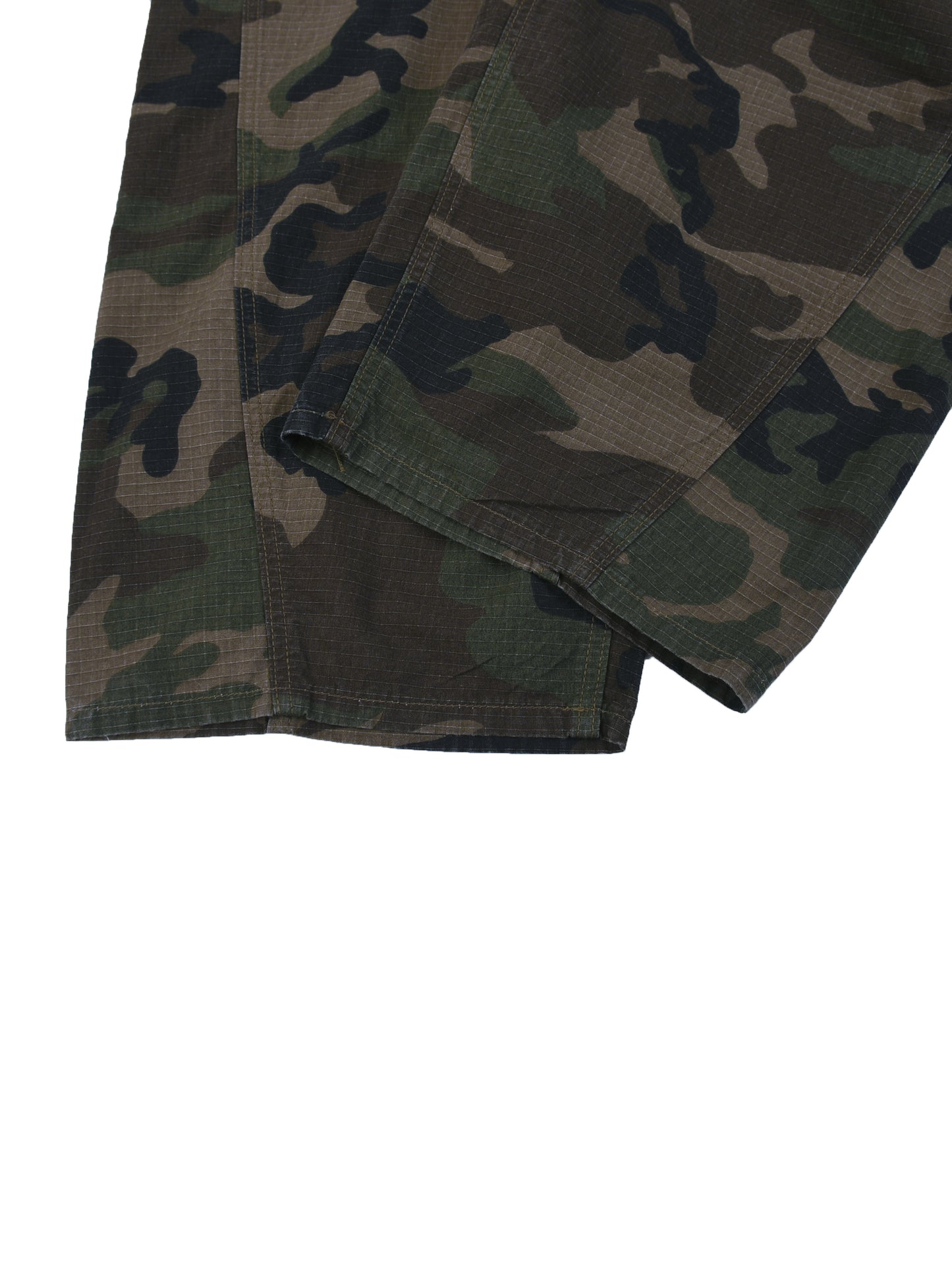 Men’s Camo Barrel Leg Cargo Pants